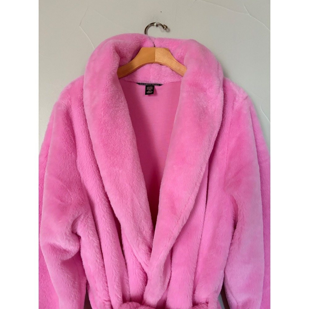 Victoria's Secret Pink Faux Fur Robe Shawl Collar Belted Pockets M/L‎ Loungewear - Picture 2 of 11